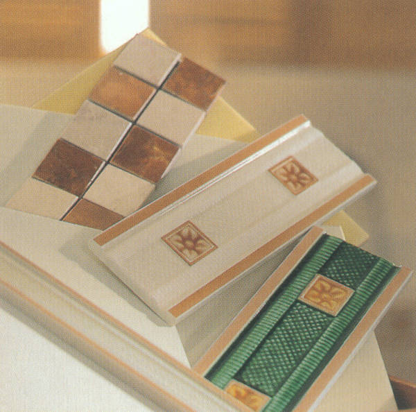 Badmöbel, Badeinrichtungen, Badezimmereinrichtungen, Fliesen