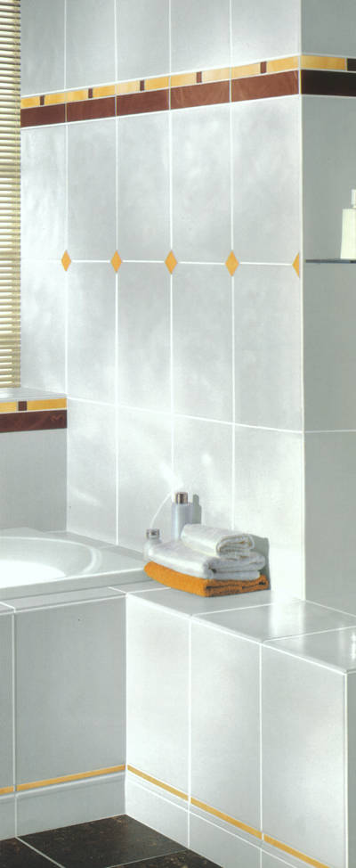 Badmöbel, Badeinrichtungen, Badezimmereinrichtungen, Fliesen