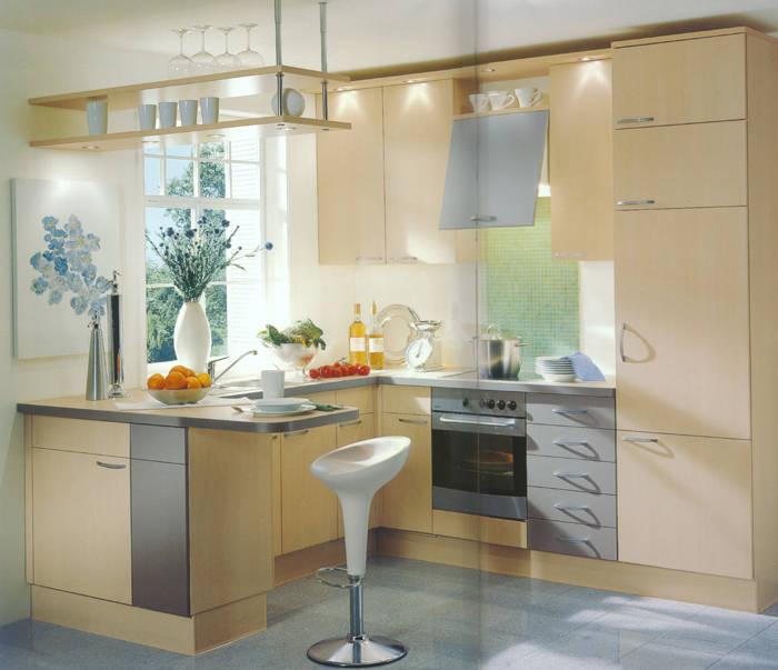 Badmöbel, Badeinrichtungen, Badezimmereinrichtungen, Fliesen