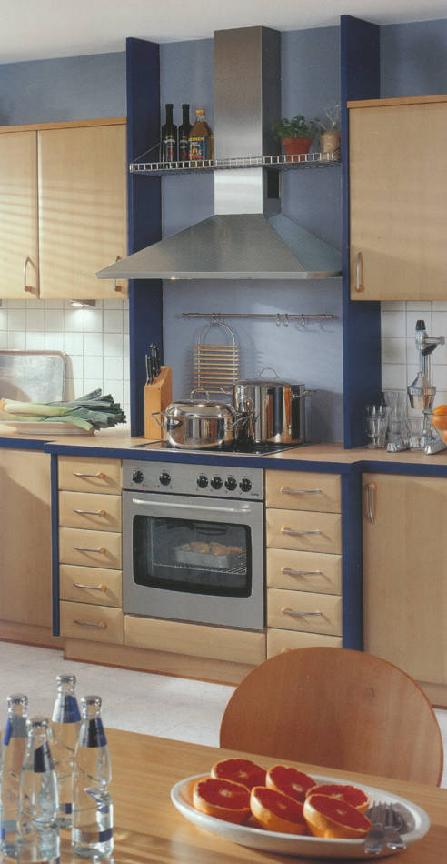 Badmöbel, Badeinrichtungen, Badezimmereinrichtungen, Fliesen